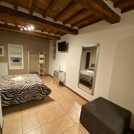 Casa Perla Apartment ชิตตา ดิ กัสเตลโล ภายนอก รูปภาพ