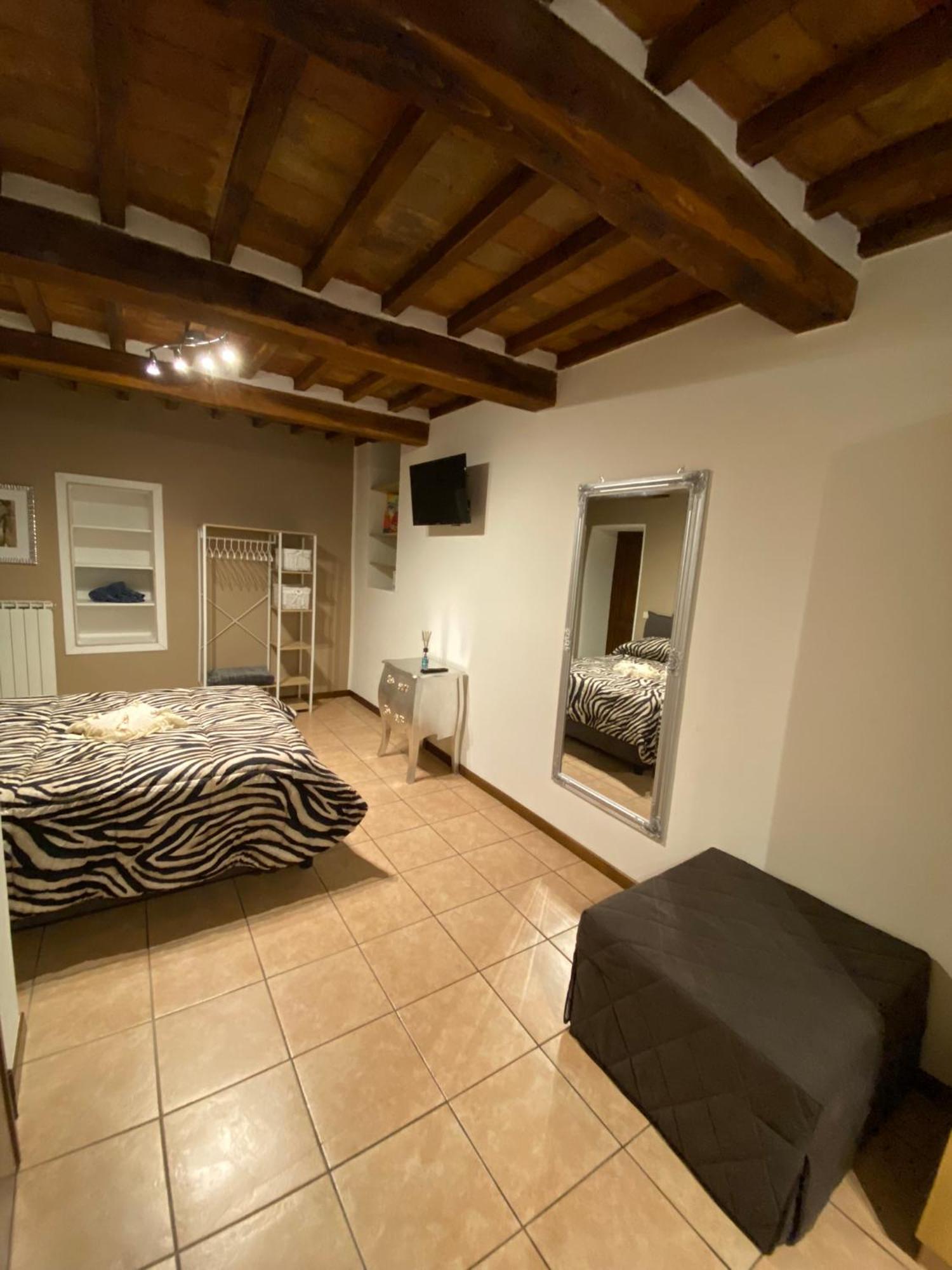Casa Perla Apartment ชิตตา ดิ กัสเตลโล ภายนอก รูปภาพ