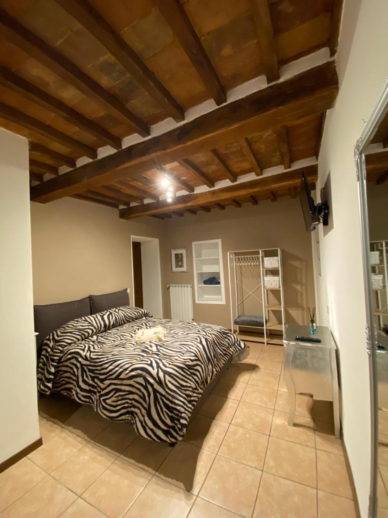 Casa Perla Apartment ชิตตา ดิ กัสเตลโล ภายนอก รูปภาพ